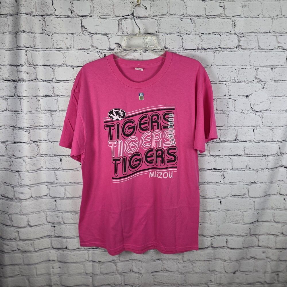 Missouri Tigers Women’s Large Pink Graphic T-Shirt